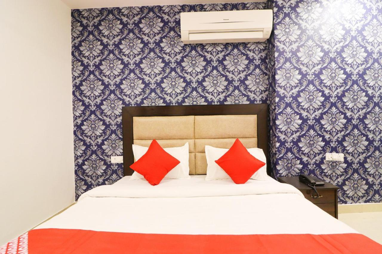 Hotel Oyo 63841 White Orchid Indraprastha Exteriér fotografie