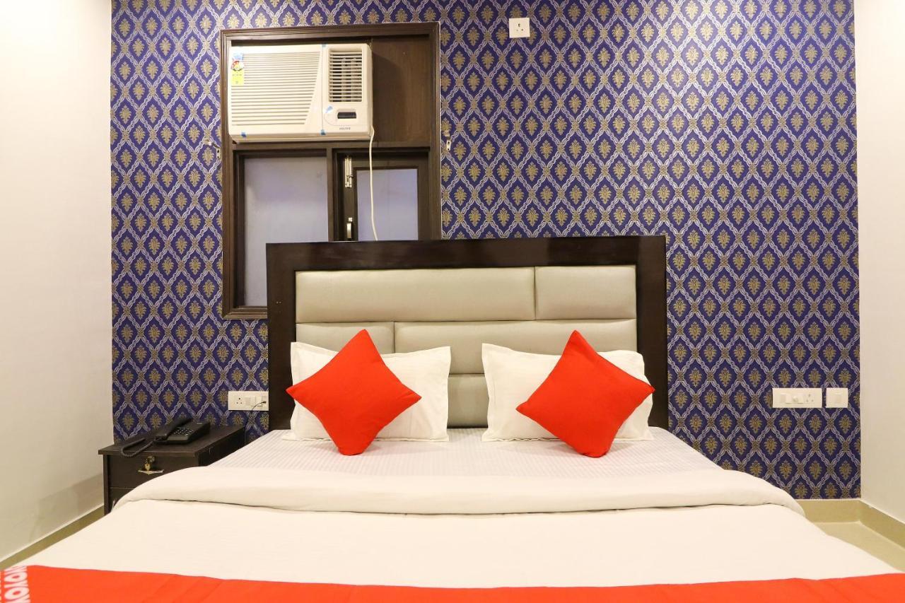 Hotel Oyo 63841 White Orchid Indraprastha Exteriér fotografie